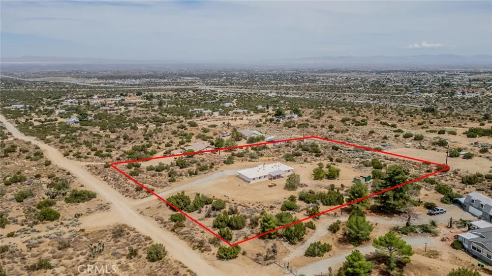 8767 Silver Rock Pinon Hills, CA 92372