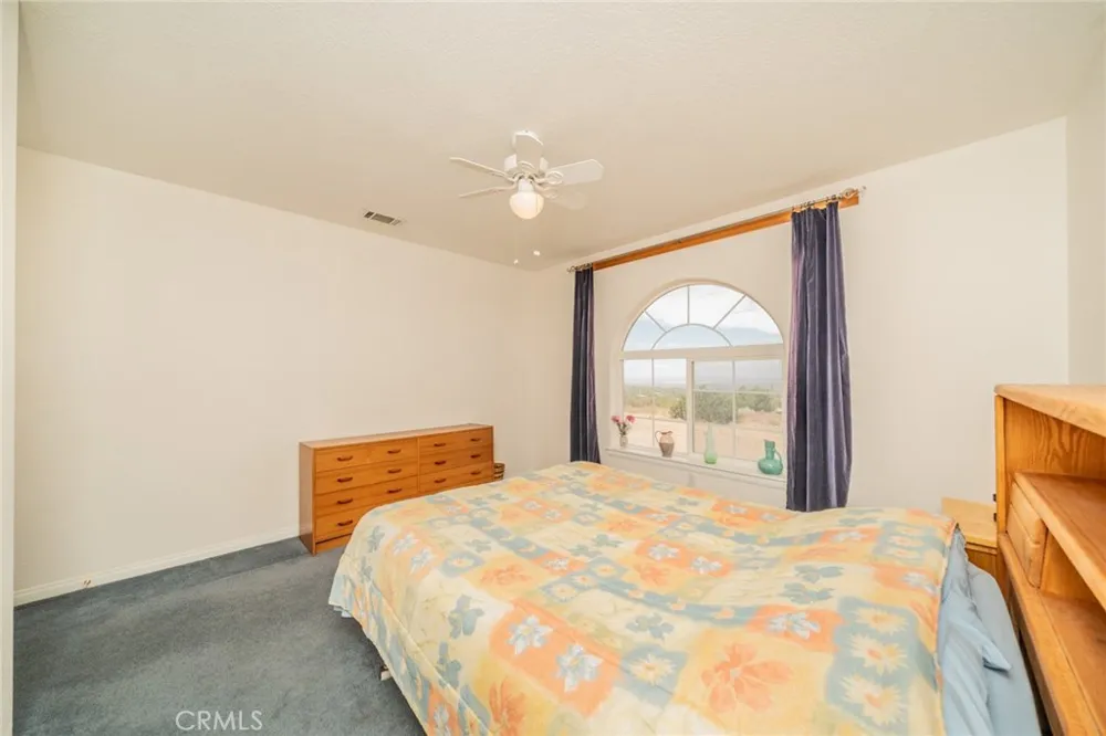 8767 Silver Rock Pinon Hills, CA 92372