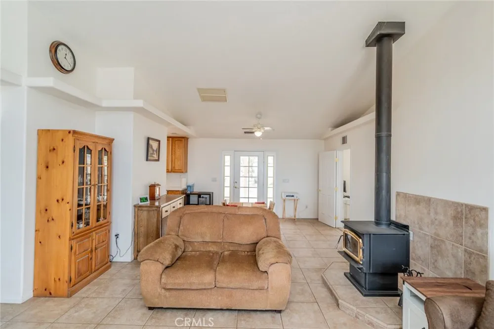 8767 Silver Rock Pinon Hills, CA 92372