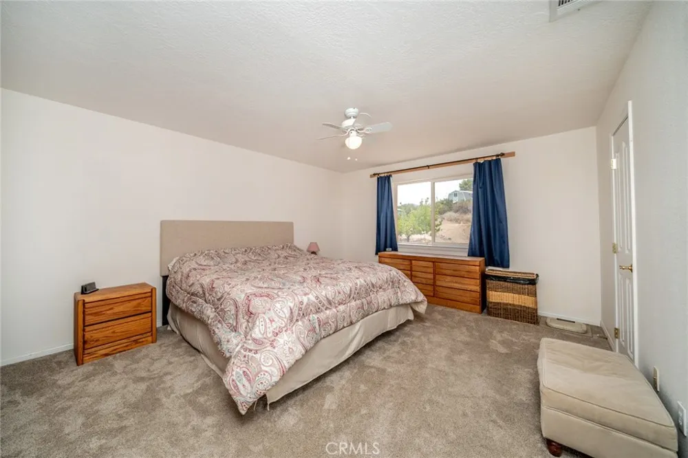 8767 Silver Rock Pinon Hills, CA 92372
