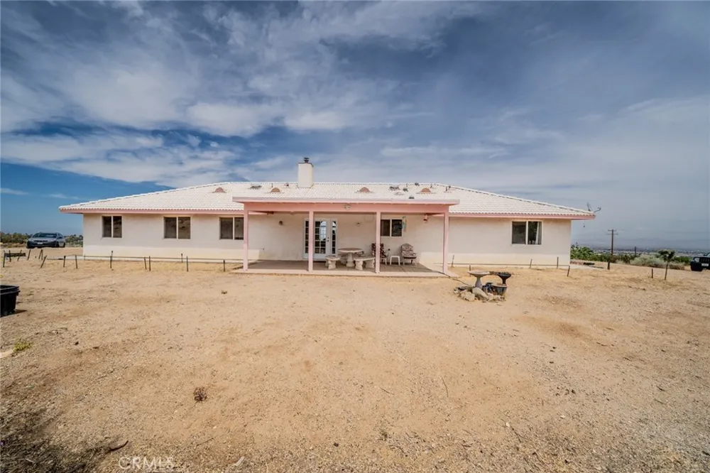 8767 Silver Rock Pinon Hills, CA 92372