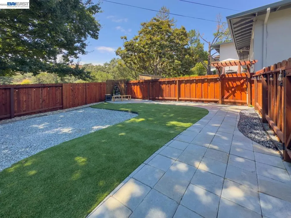 3255 Sweet Dr Lafayette, CA 94549