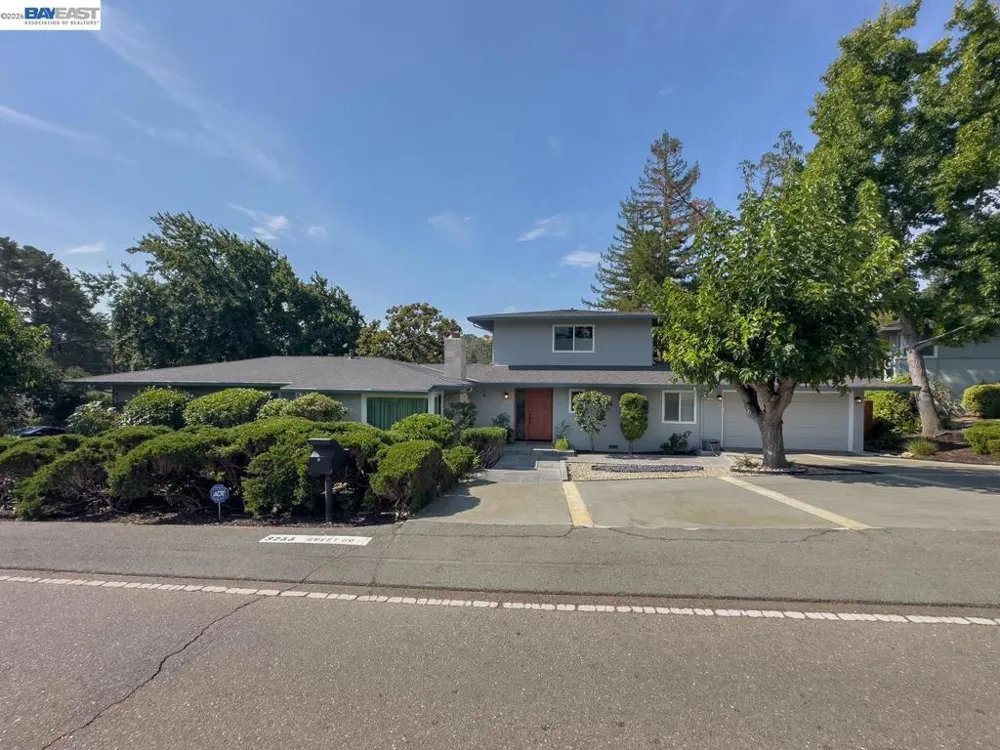 3255 Sweet Dr Lafayette, CA 94549