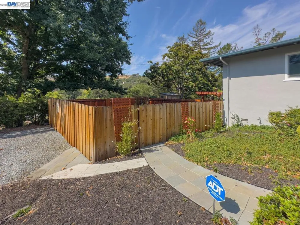 3255 Sweet Dr Lafayette, CA 94549