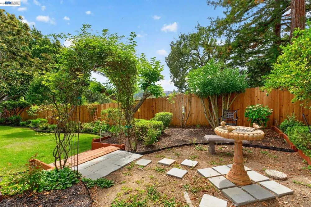 3255 Sweet Dr Lafayette, CA 94549