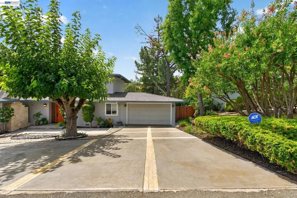 3255 Sweet Dr Lafayette, CA 94549