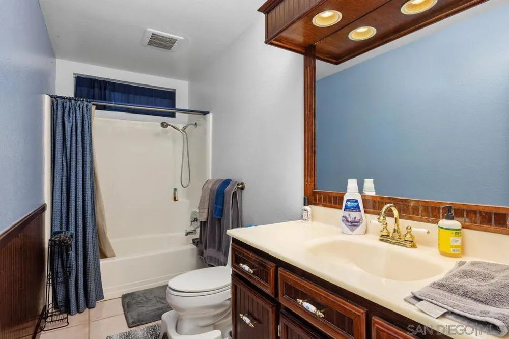 534 Tam O Shanter Dr San Marcos, CA 92069