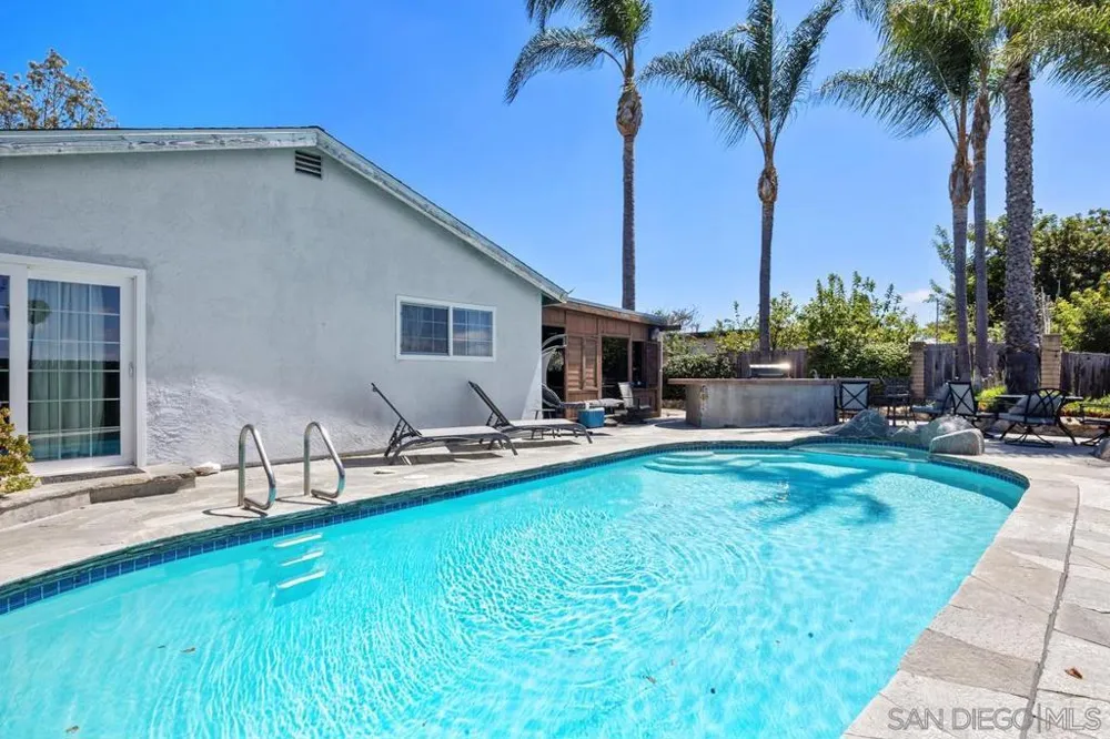 534 Tam O Shanter Dr San Marcos, CA 92069