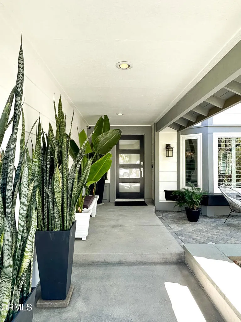 3184 Casino Drive Thousand Oaks, CA 91362