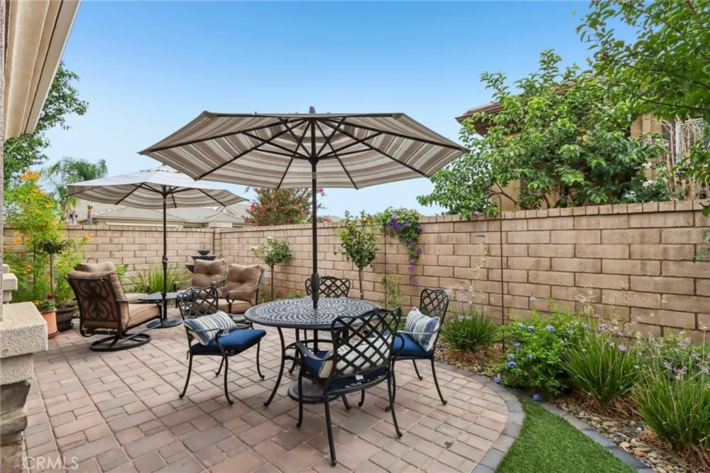 1645 Camino Cresta Hemet, CA 92545