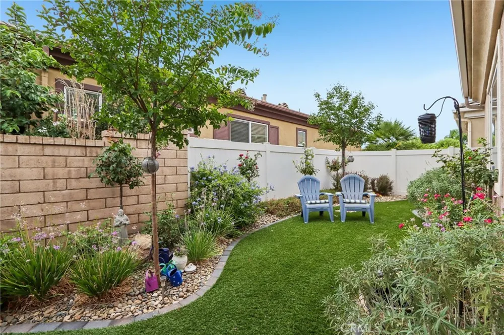 1645 Camino Cresta Hemet, CA 92545