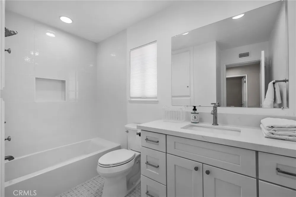 1868 Laurel Upland, CA 91784