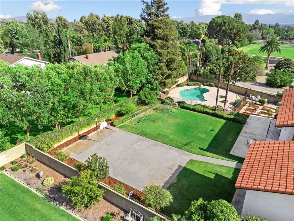 1868 Laurel Upland, CA 91784