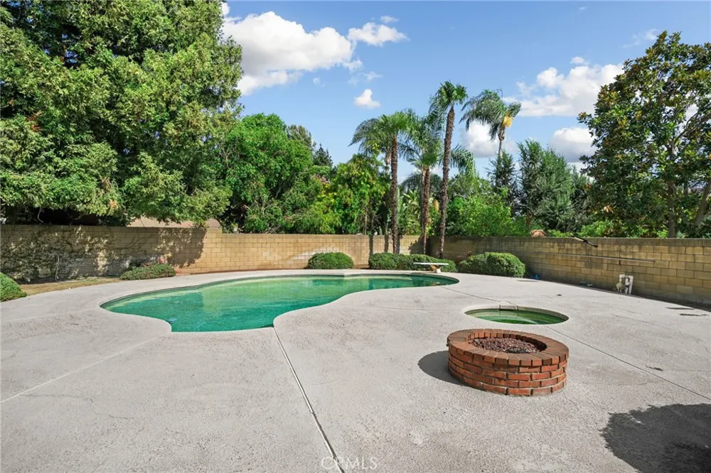 1868 Laurel Upland, CA 91784