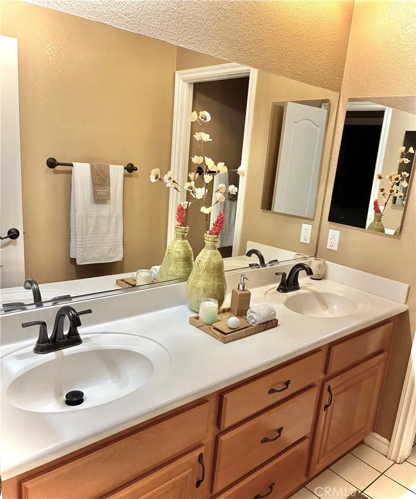 938 Brownie Beaumont, CA 92223