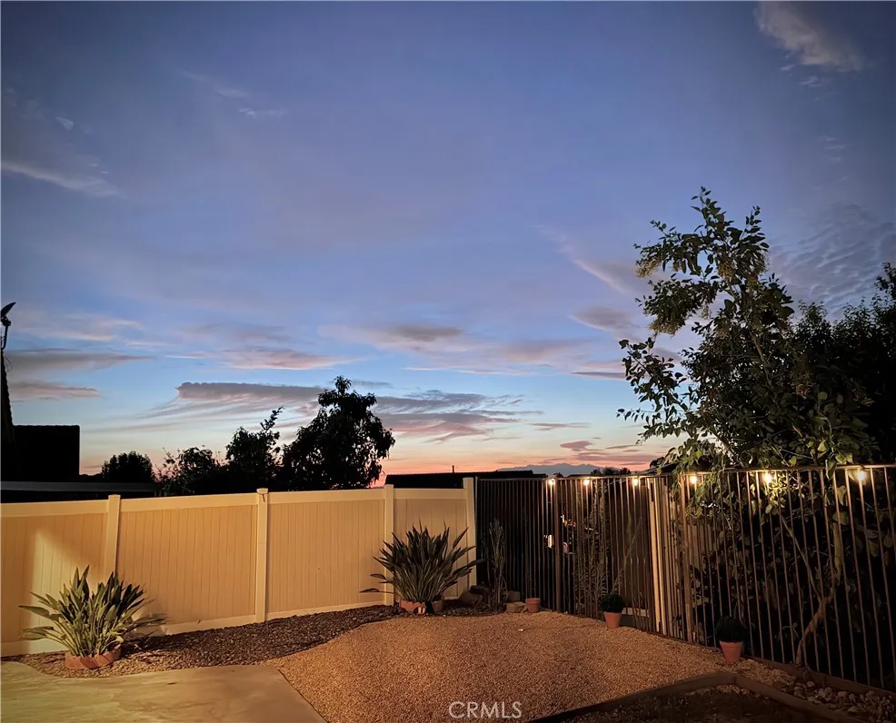 938 Brownie Beaumont, CA 92223