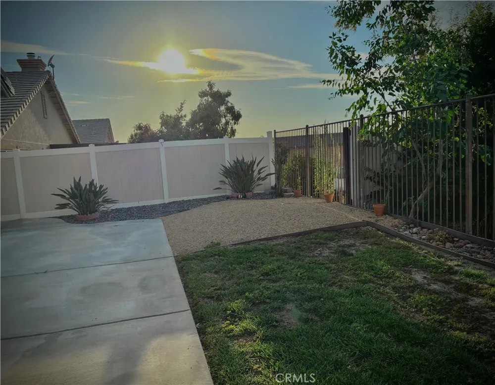 938 Brownie Beaumont, CA 92223