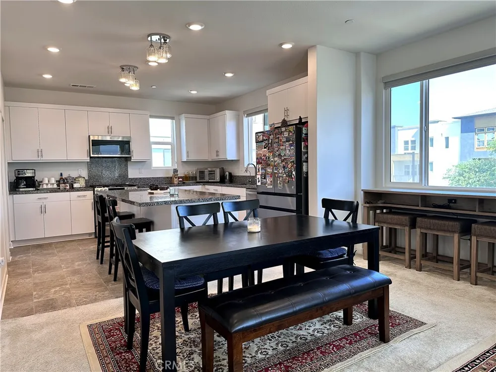 27007 Tanager Valencia, CA 91381