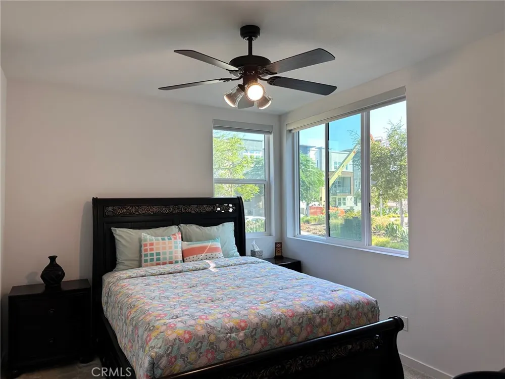 27007 Tanager Valencia, CA 91381