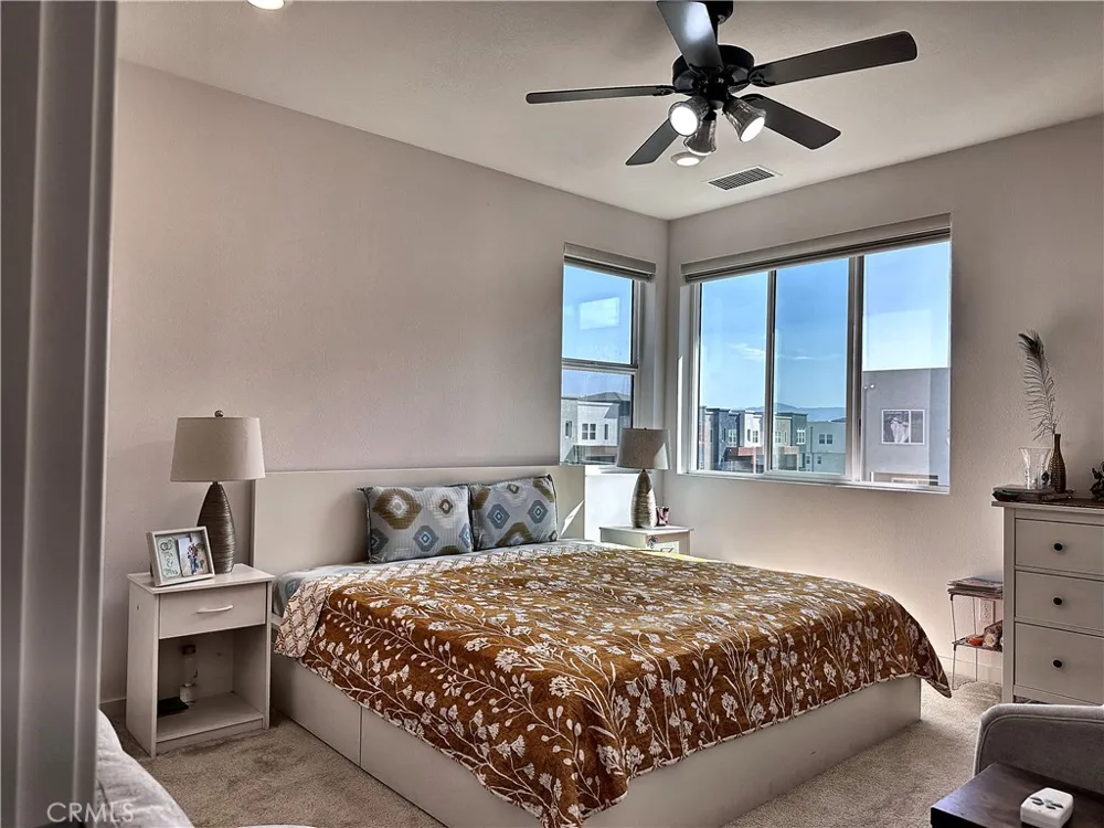 27007 Tanager Valencia, CA 91381