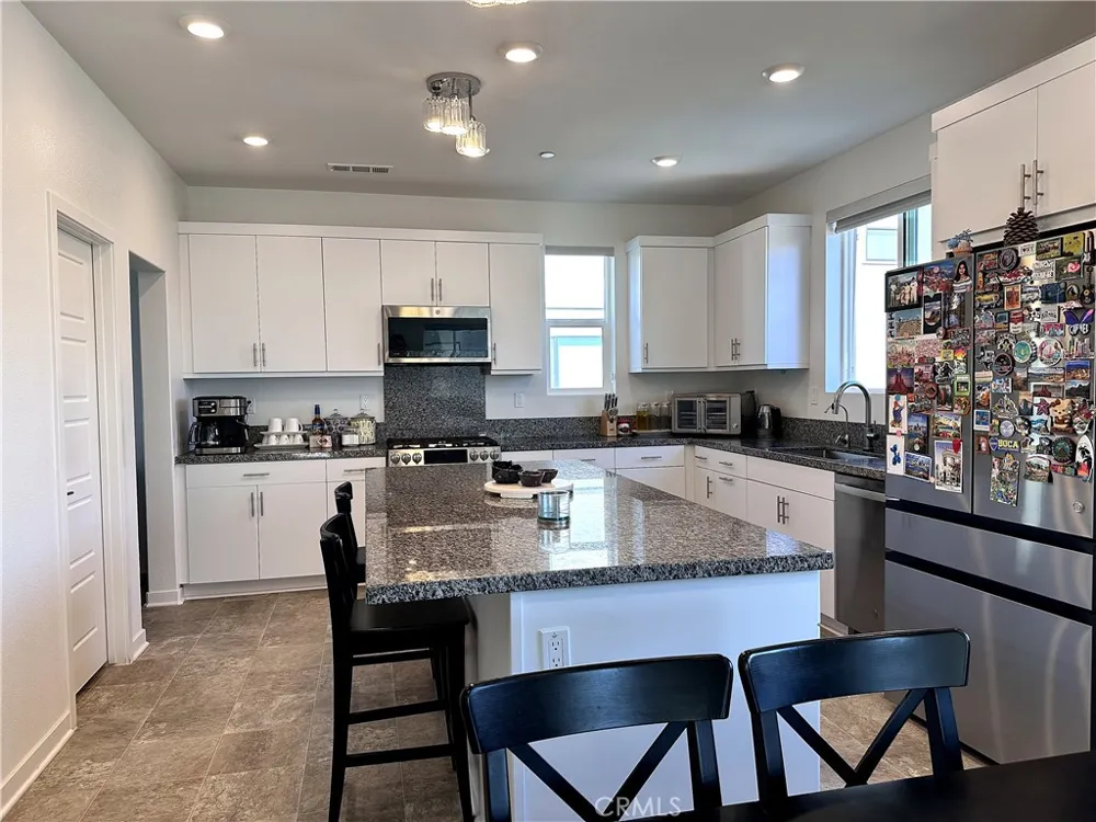 27007 Tanager Valencia, CA 91381