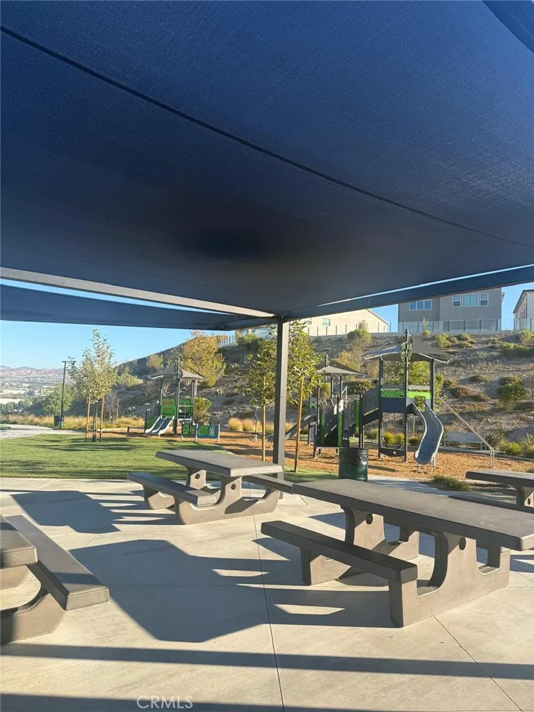 27007 Tanager Valencia, CA 91381