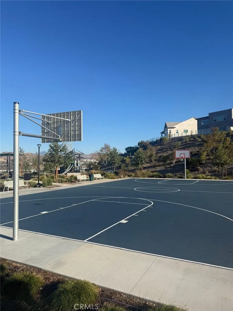 27007 Tanager Valencia, CA 91381