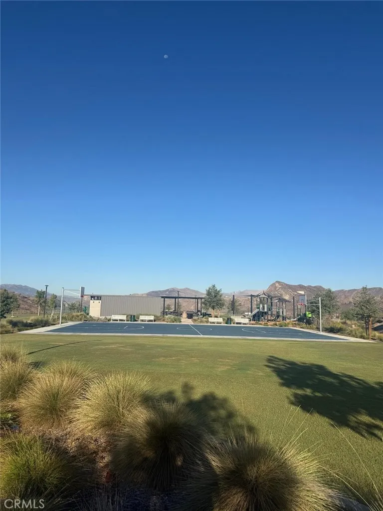 27007 Tanager Valencia, CA 91381