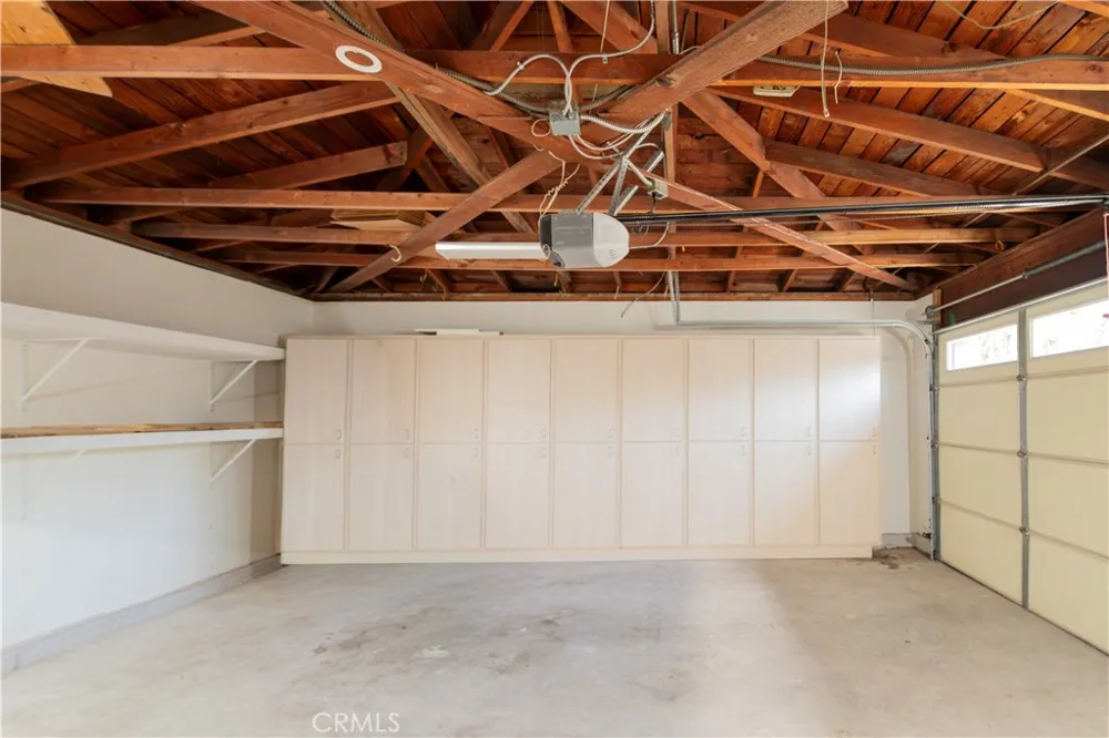 5747 Agnes Avenue Valley Village, CA 91607
