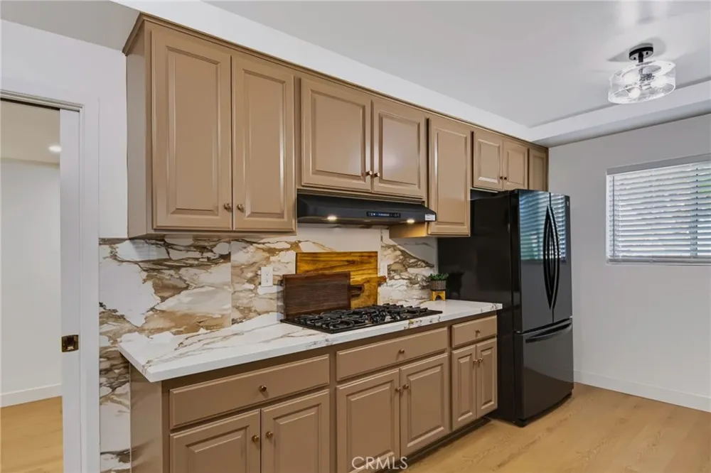 5747 Agnes Avenue Valley Village, CA 91607