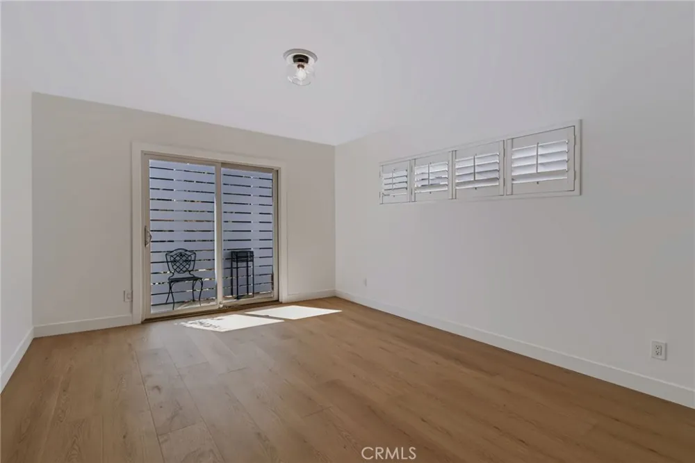 5747 Agnes Avenue Valley Village, CA 91607