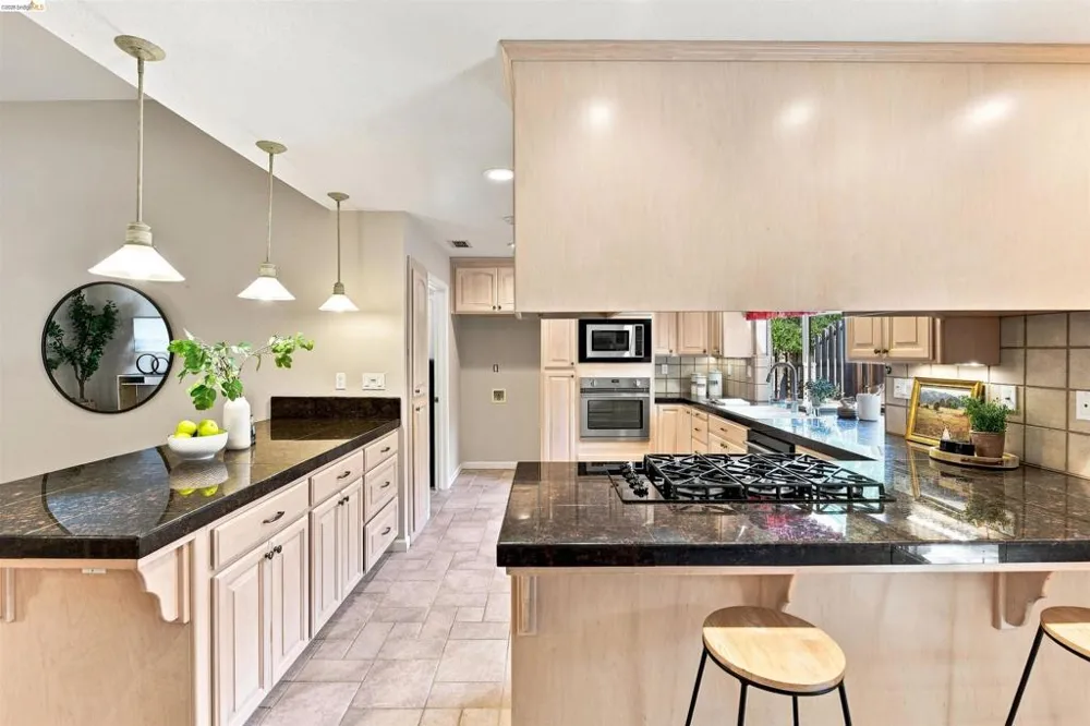 1734 Canberra Pl El Dorado Hills, CA 95762