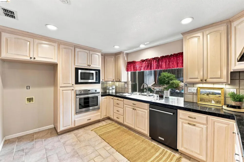 1734 Canberra Pl El Dorado Hills, CA 95762