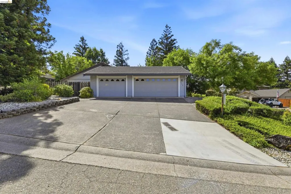 1734 Canberra Pl El Dorado Hills, CA 95762