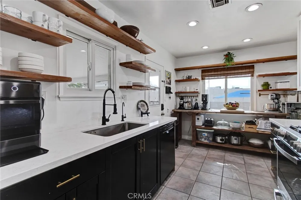 1247 Devon Redlands, CA 92374