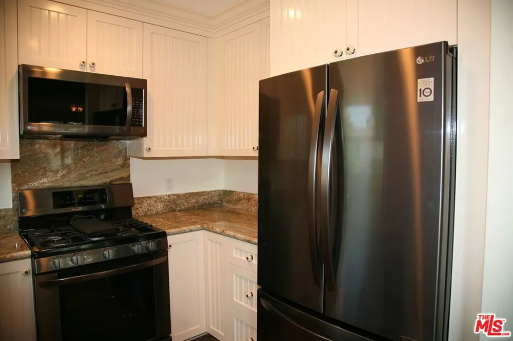 6621 Nagle Avenue Valley Glen, CA 91401