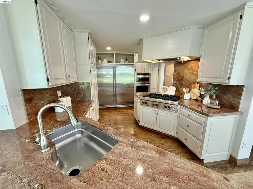 516 Moraga Way Orinda, CA 94563