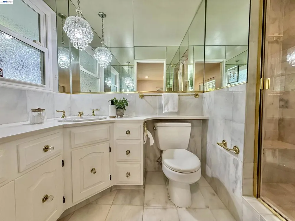 516 Moraga Way Orinda, CA 94563