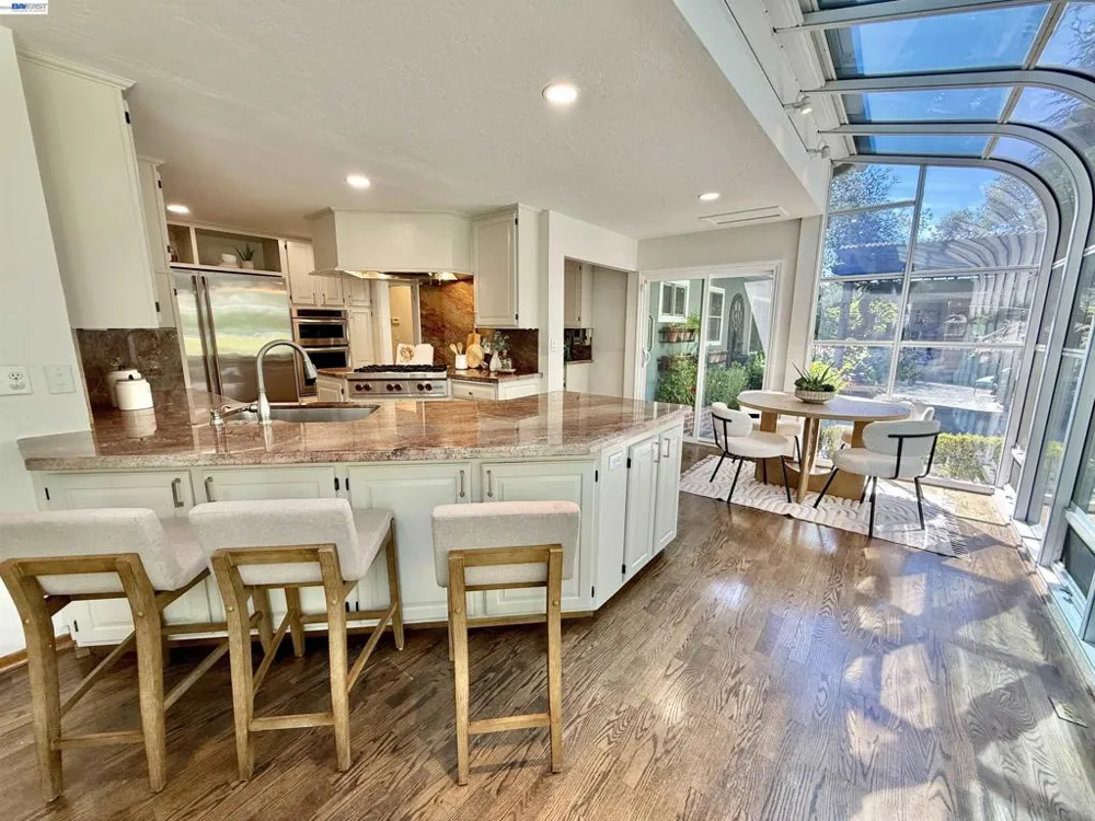 516 Moraga Way Orinda, CA 94563