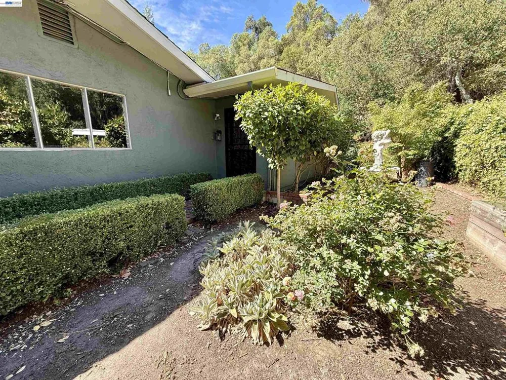 516 Moraga Way Orinda, CA 94563