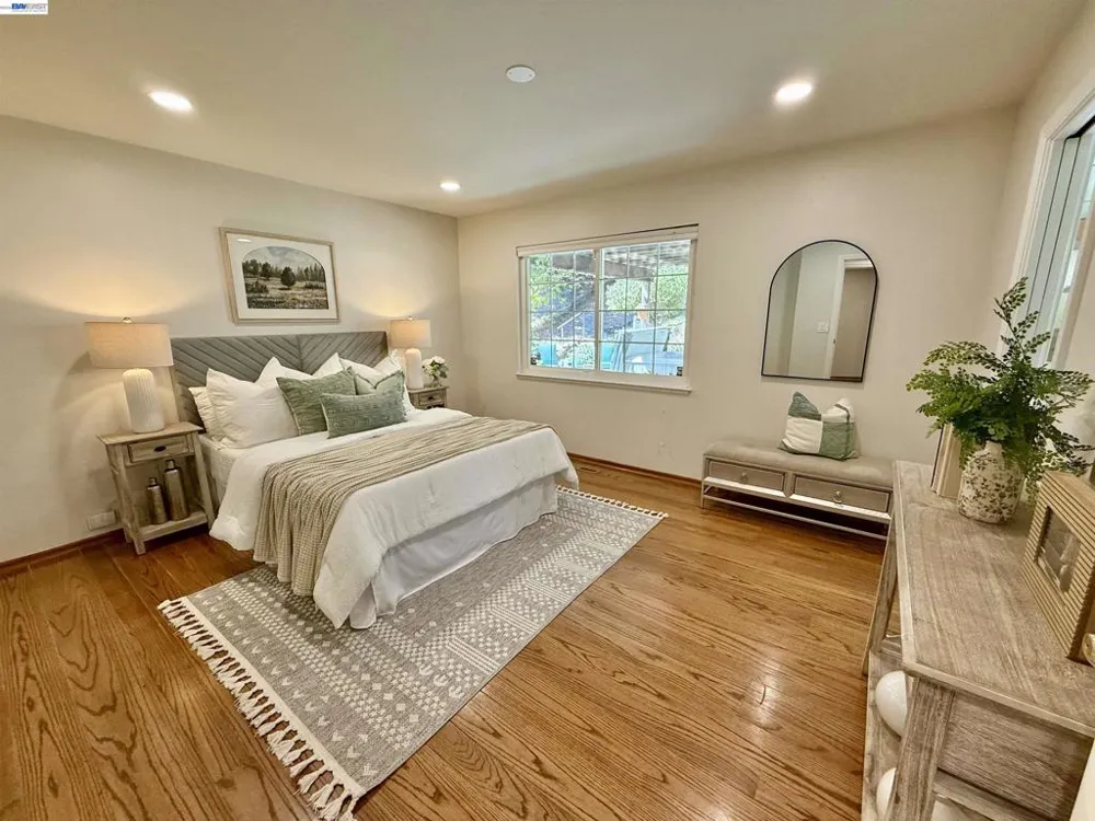 516 Moraga Way Orinda, CA 94563