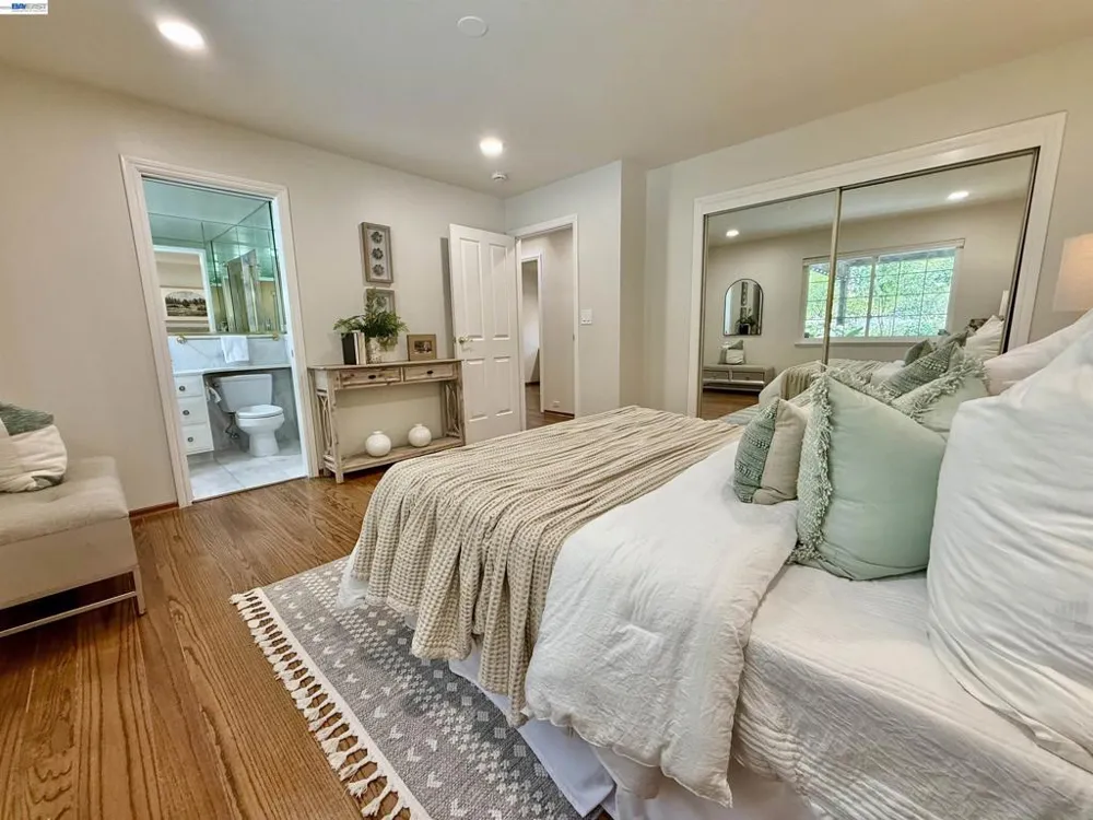 516 Moraga Way Orinda, CA 94563