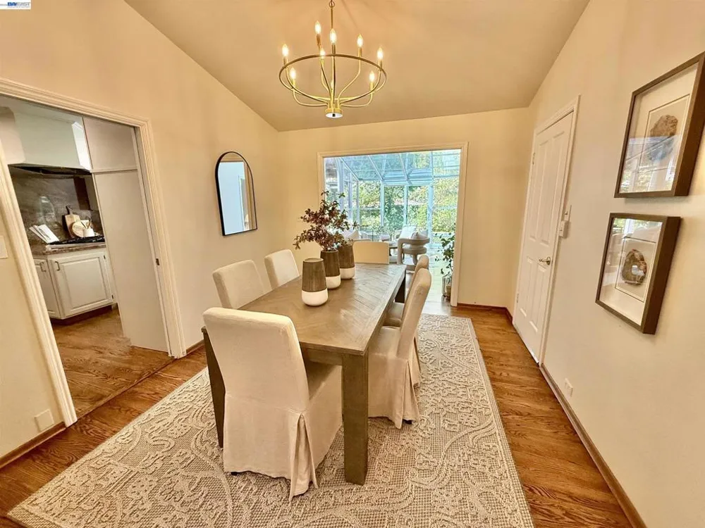 516 Moraga Way Orinda, CA 94563