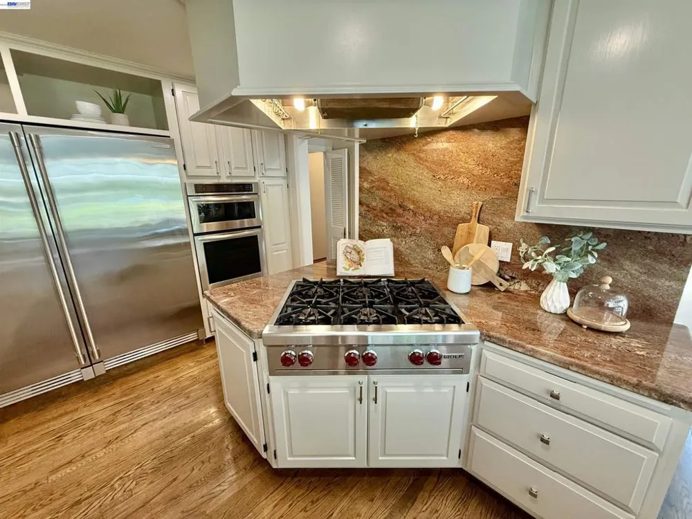 516 Moraga Way Orinda, CA 94563
