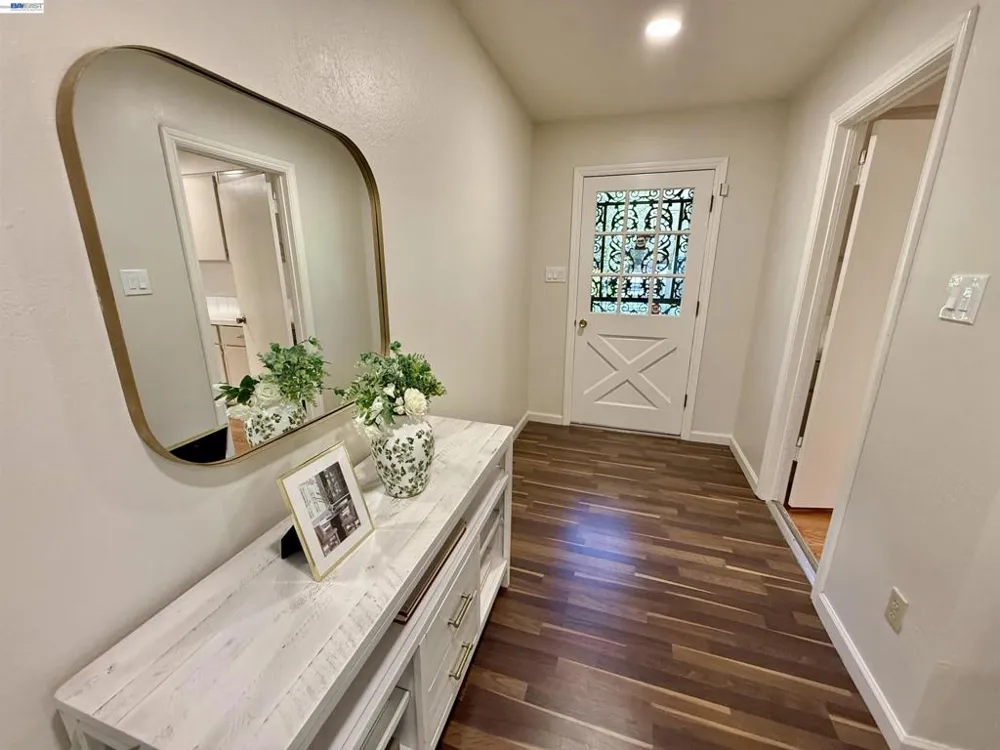 516 Moraga Way Orinda, CA 94563