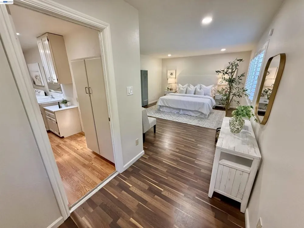 516 Moraga Way Orinda, CA 94563