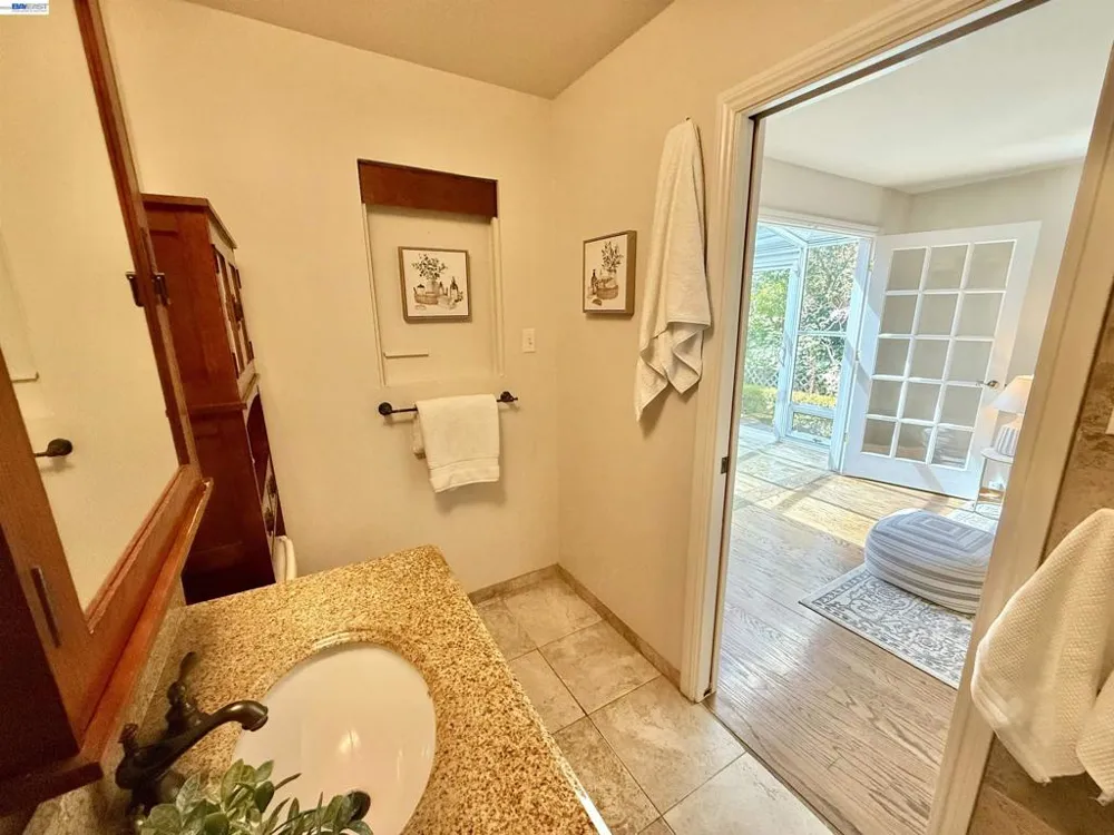 516 Moraga Way Orinda, CA 94563