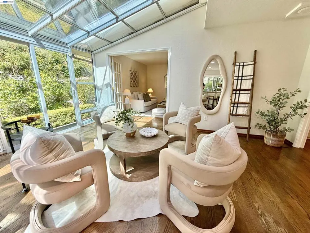 516 Moraga Way Orinda, CA 94563