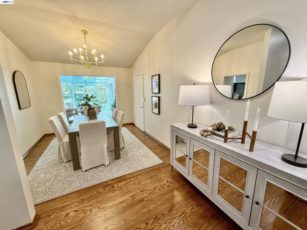 516 Moraga Way Orinda, CA 94563
