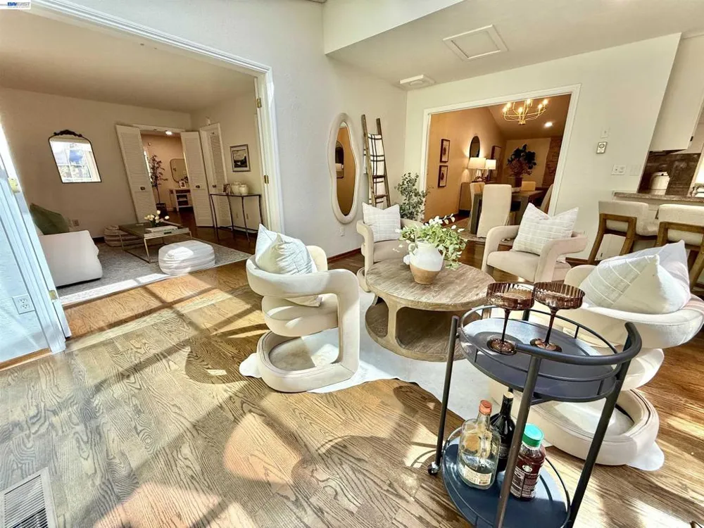 516 Moraga Way Orinda, CA 94563